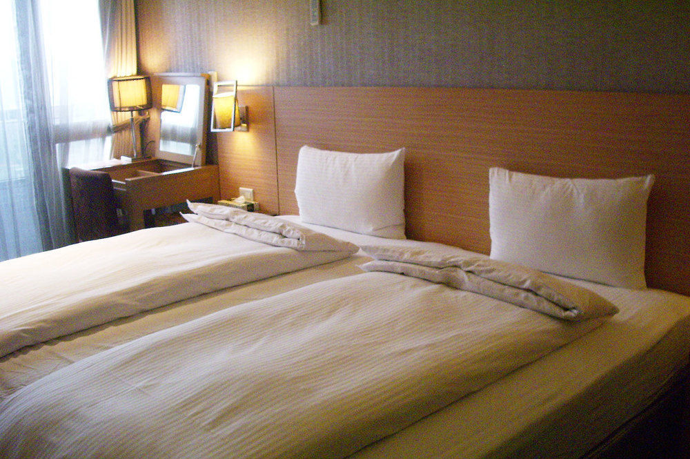 Rhine Inn Цзилун Экстерьер фото